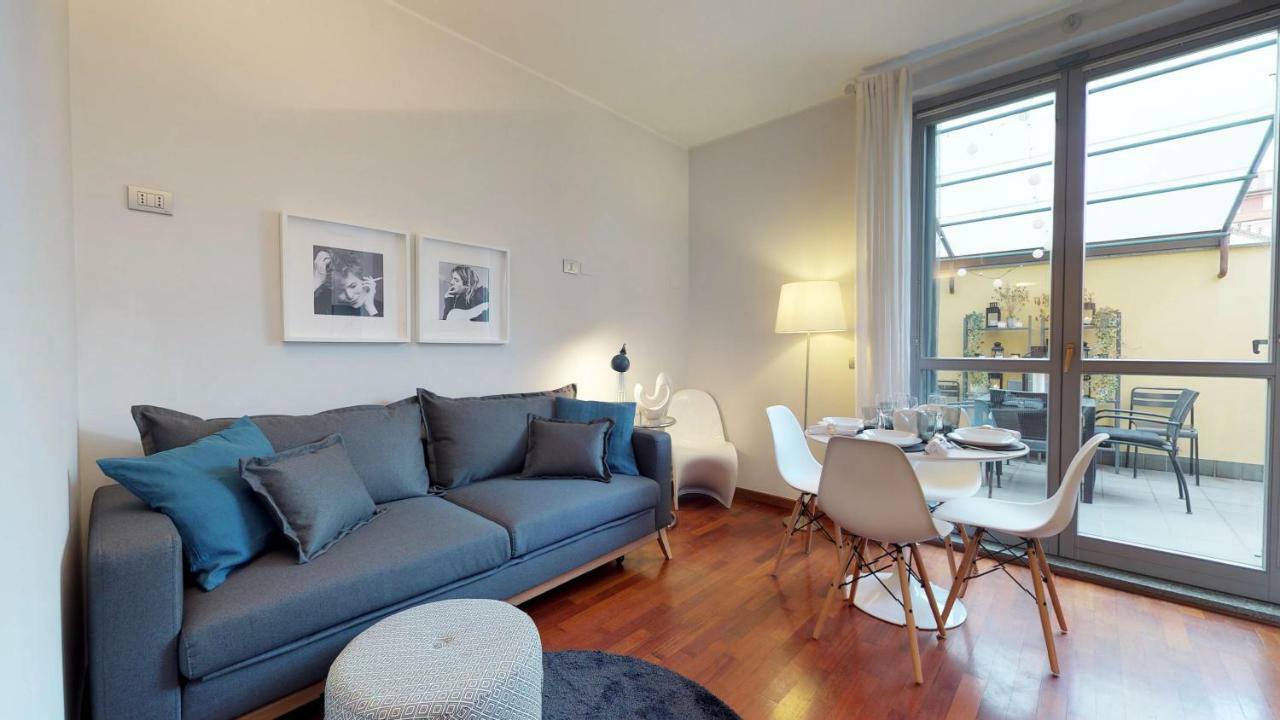 Design Apartment Near Duomo Square Milano Ngoại thất bức ảnh