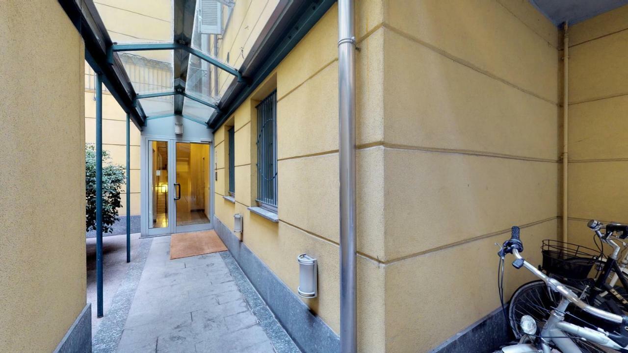 Design Apartment Near Duomo Square Milano Ngoại thất bức ảnh