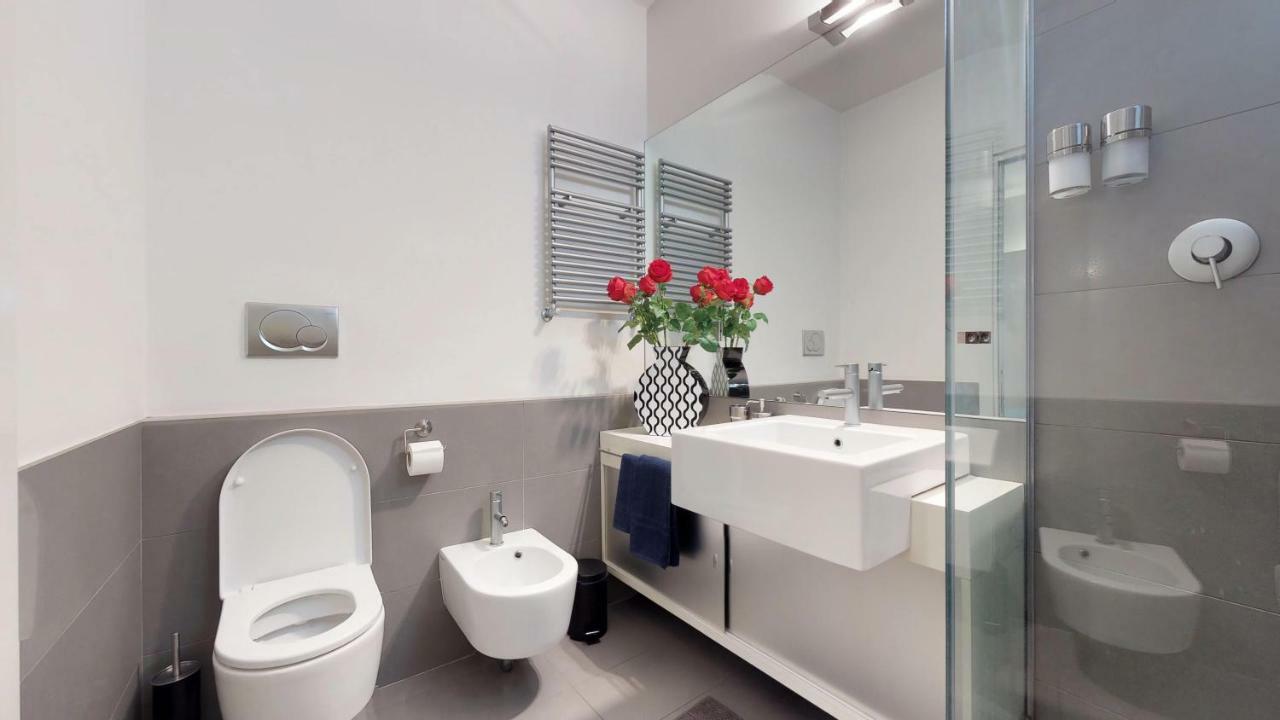 Design Apartment Near Duomo Square Milano Ngoại thất bức ảnh